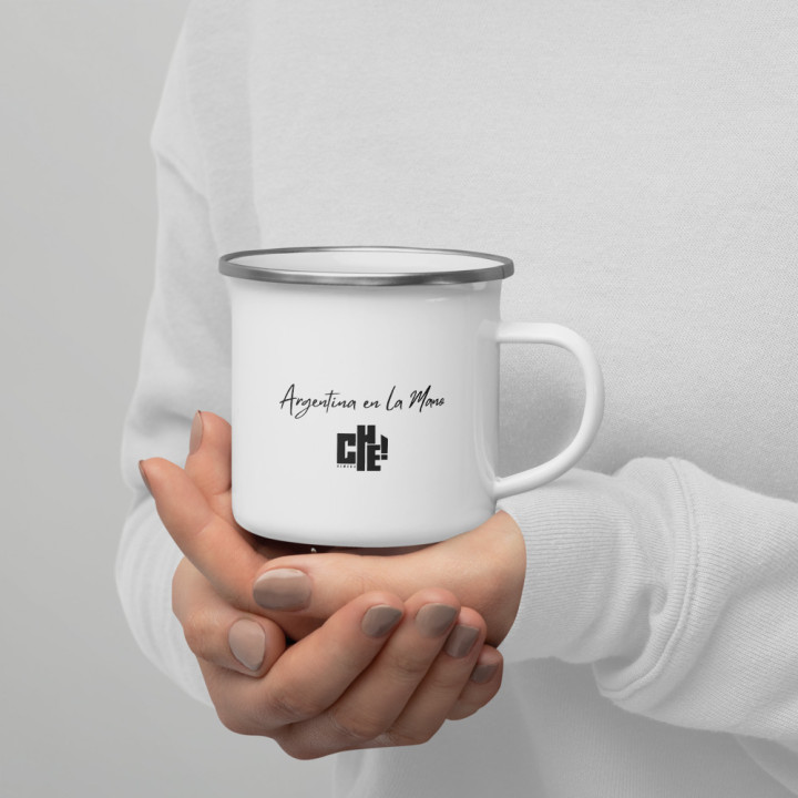 Taza Enlozada “Argentina en la Mano” — Edición Escudo Nacional